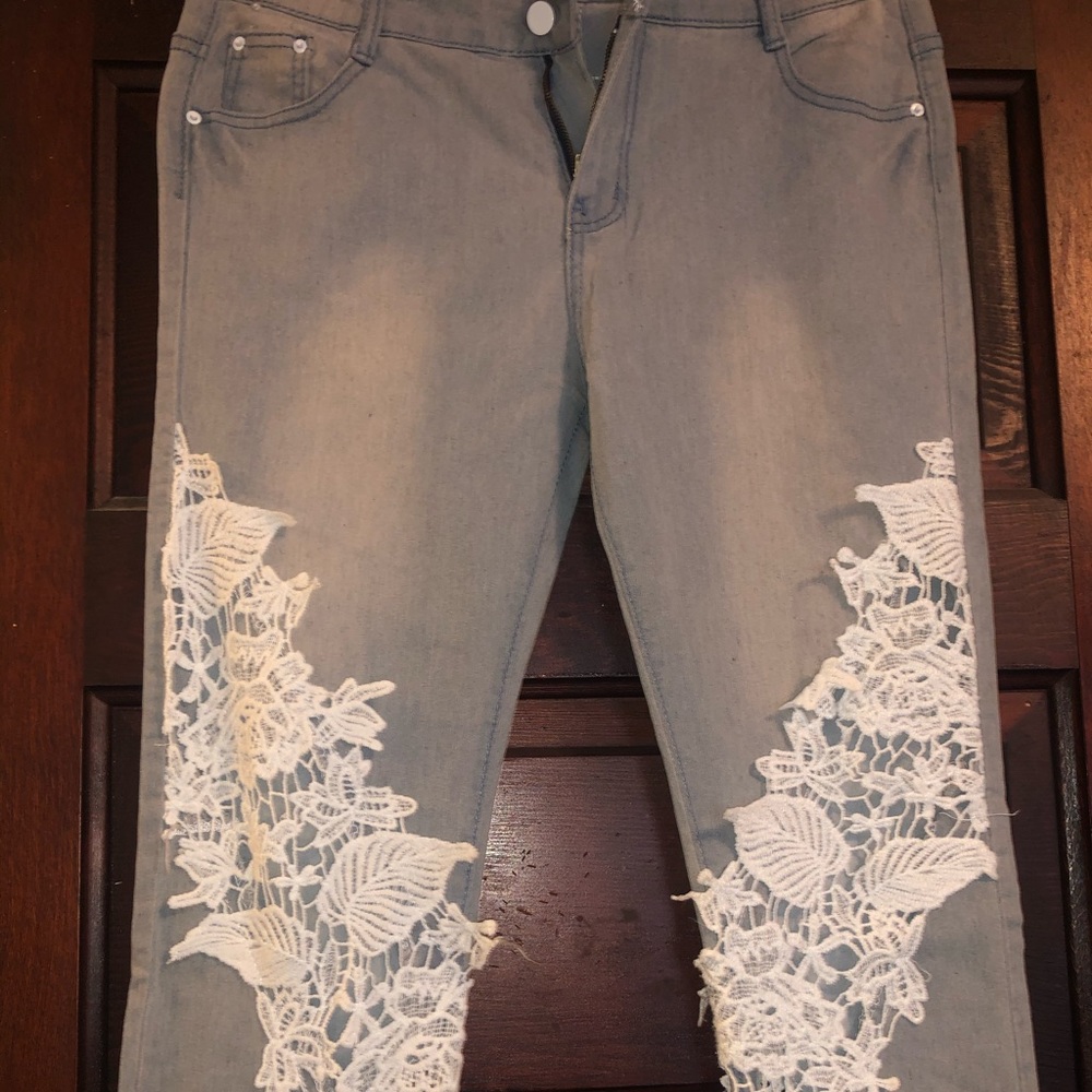 *New* Distressed Jeans w/ Accents